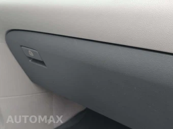 2017 Toyota Sienna XLE 8-Passenger 119.3" WB - miniatura 20
