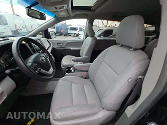 2017 Toyota Sienna XLE 8-Passenger 119.3" WB - miniatura 6
