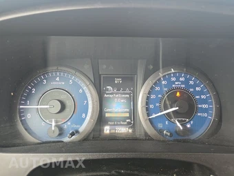 2017 Toyota Sienna XLE 8-Passenger 119.3" WB - miniatura 12