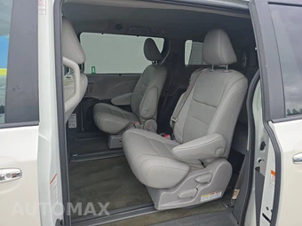 2017 Toyota Sienna XLE 8-Passenger 119.3" WB - miniatura 13