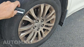 2017 Toyota Sienna XLE 8-Passenger 119.3" WB - miniatura 26