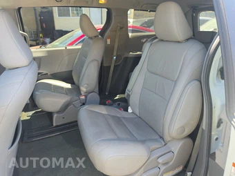 2017 Toyota Sienna XLE 8-Passenger 119.3" WB - miniatura 13
