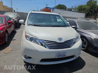 2017 Toyota Sienna XLE 8-Passenger 119.3" WB - miniatura 2