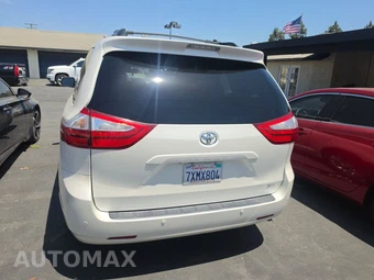 2017 Toyota Sienna XLE 8-Passenger 119.3" WB - miniatura 5