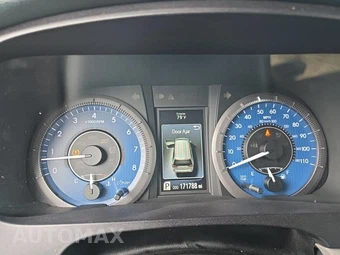 2017 Toyota Sienna XLE 8-Passenger 119.3" WB - miniatura 15