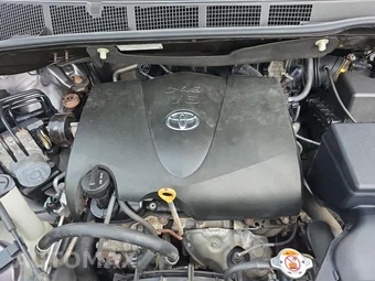2017 Toyota Sienna XLE 8-Passenger 119.3" WB - miniatura 19