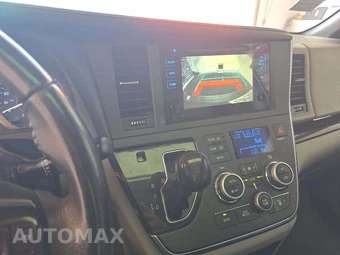 2017 Toyota Sienna XLE 8-Passenger 119.3" WB - miniatura 10
