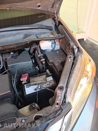 2017 Toyota Sienna XLE 8-Passenger 119.3" WB - miniatura 36