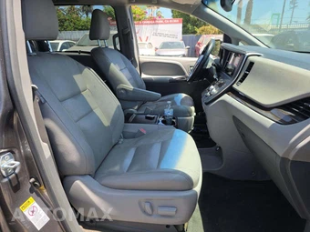 2017 Toyota Sienna XLE 8-Passenger 119.3" WB - miniatura 19