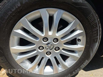 2017 Toyota Sienna XLE 8-Passenger 119.3" WB - miniatura 29