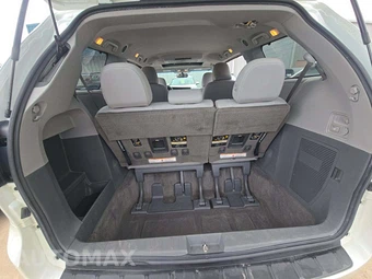 2017 Toyota Sienna XLE Premium 7-Passenger 119.3" WB - miniatura 15