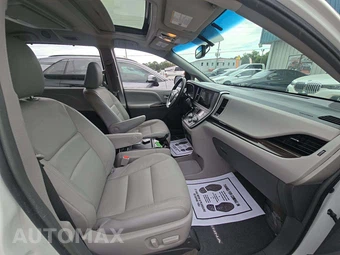 2017 Toyota Sienna XLE Premium 7-Passenger 119.3" WB - miniatura 19