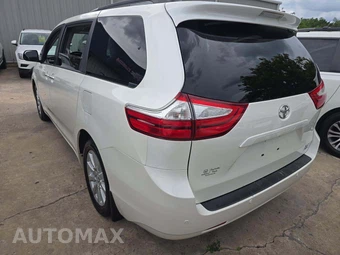 2017 Toyota Sienna XLE Premium 7-Passenger 119.3" WB - miniatura 2
