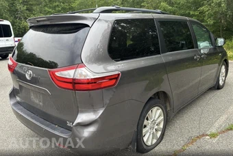 2017 Toyota Sienna XLE Premium 7-Passenger 119.3" WB - miniatura 5