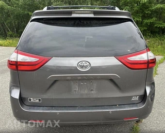 2017 Toyota Sienna XLE Premium 7-Passenger 119.3" WB - miniatura 6