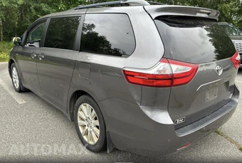 2017 Toyota Sienna XLE Premium 7-Passenger 119.3" WB - miniatura 7
