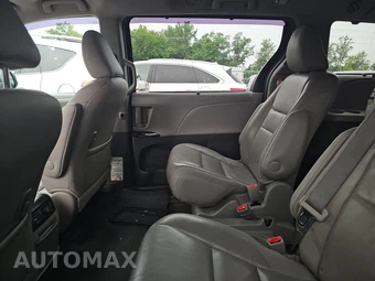 2017 Toyota Sienna XLE Premium 8-Passenger 119.3" WB - miniatura 13