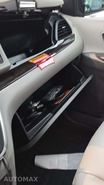 2017 Toyota Sienna XLE Premium 8-Passenger 119.3" WB - miniatura 25