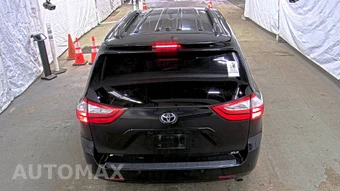 2017 Toyota Sienna XLE Premium 8-Passenger 119.3" WB - miniatura 5
