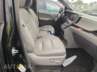 2017 Toyota Sienna XLE Premium 8-Passenger 119.3" WB - miniatura 8