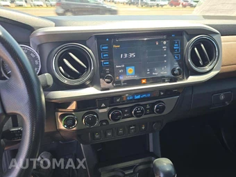 2017 Toyota Tacoma Limited Crew Cab Medium Bed - miniatura 10