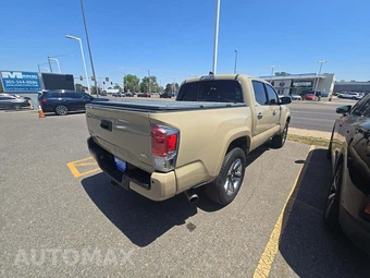 2017 Toyota Tacoma Limited Crew Cab Medium Bed - miniatura 3