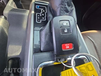 2017 Toyota Tacoma Limited Crew Cab Medium Bed - miniatura 8