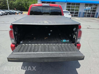 2017 Toyota Tacoma Limited Crew Cab Medium Bed - miniatura 11