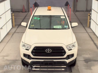 2017 Toyota Tacoma SR Crew Cab Medium Bed - miniatura 2