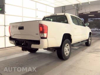 2017 Toyota Tacoma SR Crew Cab Medium Bed - miniatura 4