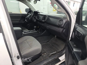 2017 Toyota Tacoma SR Crew Cab Medium Bed - miniatura 8