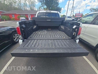 2017 Toyota Tacoma SR Crew Cab Medium Bed - miniatura 14