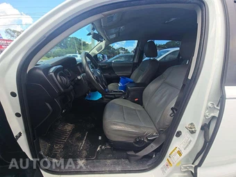 2017 Toyota Tacoma SR Crew Cab Medium Bed - miniatura 6
