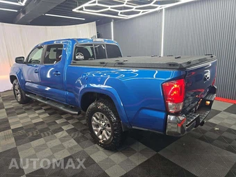2017 Toyota Tacoma SR5 Crew Cab Long Bed - miniatura 2