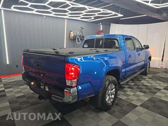 2017 Toyota Tacoma SR5 Crew Cab Long Bed - miniatura 3