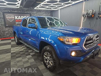 2017 Toyota Tacoma SR5 Crew Cab Long Bed - miniatura 4