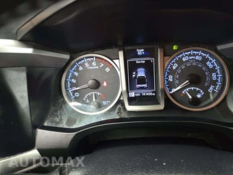 2017 Toyota Tacoma SR5 Crew Cab Long Bed - miniatura 9