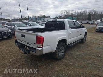 2017 Toyota Tacoma SR5 Crew Cab Medium Bed - miniatura 3
