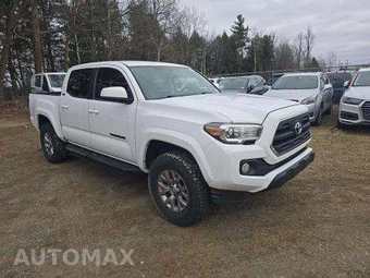 2017 Toyota Tacoma SR5 Crew Cab Medium Bed - miniatura 4