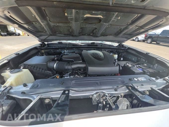 2017 Toyota Tacoma SR5 Crew Cab Medium Bed – miniatura 15