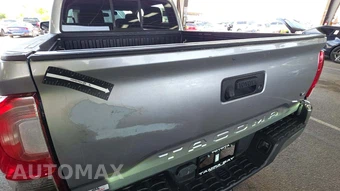 2017 Toyota Tacoma SR5 Crew Cab Medium Bed – miniatura 23