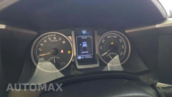 2017 Toyota Tacoma SR5 Crew Cab Medium Bed – miniatura 28