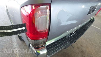2017 Toyota Tacoma SR5 Crew Cab Medium Bed – miniatura 38