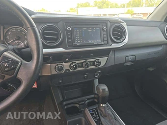2017 Toyota Tacoma SR5 Crew Cab Medium Bed – miniatura 10