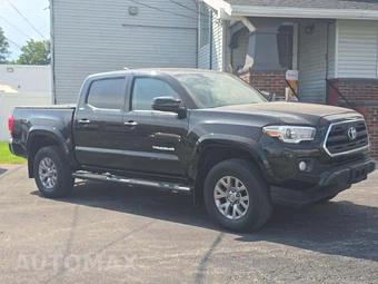 2017 Toyota Tacoma SR5 Crew Cab Medium Bed – miniatura 4