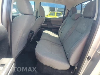2017 Toyota Tacoma SR5 Crew Cab Medium Bed - miniatura 13