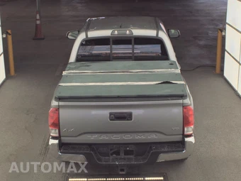 2017 Toyota Tacoma SR5 Crew Cab Medium Bed - miniatura 5