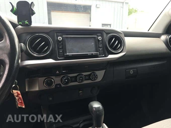 2017 Toyota Tacoma SR5 Crew Cab Medium Bed - miniatura 10