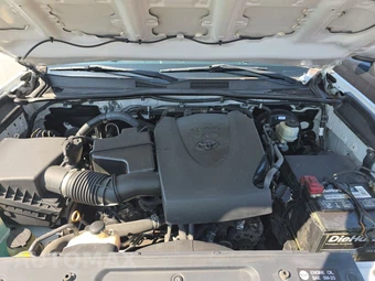 2017 Toyota Tacoma SR5 Crew Cab Medium Bed - miniatura 15