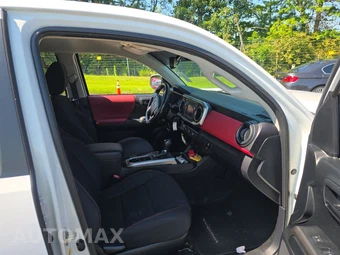 2017 Toyota Tacoma SR5 Crew Cab Medium Bed - miniatura 8